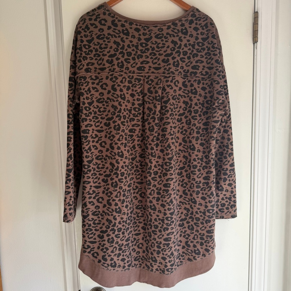 Z Supply Leopard Print Long Sleeve Crewneck Sweatshirt Top Women's Medium - Picture 7 of 8